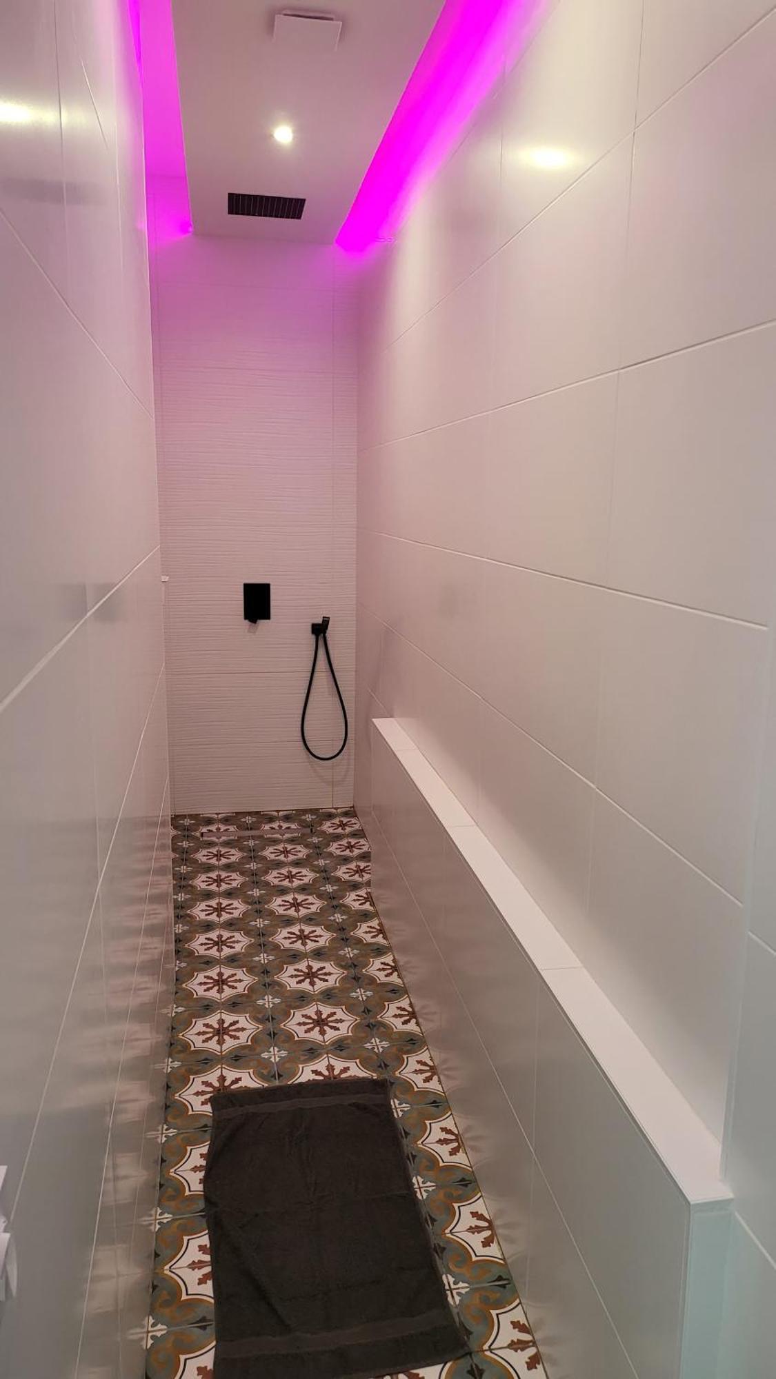 Martroi - Coeur De Ville - 3 Pieces 80 M2 Tv - Internet Haut Debit - Loisirs Et Affaires Orléans Dış mekan fotoğraf